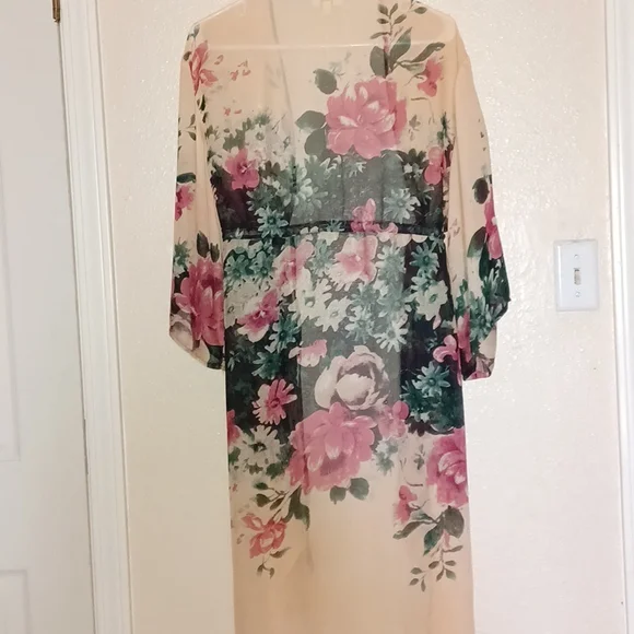 Kimono - Picture 8 of 10